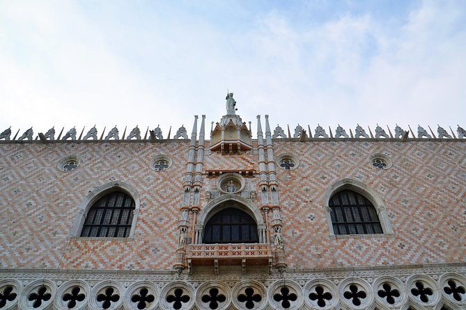 Skip the Line: Best of Venice Private Tour Including San Marco Doges' Palace and Gondola Ride - Rialto walking route: icons plus the canalside in-between