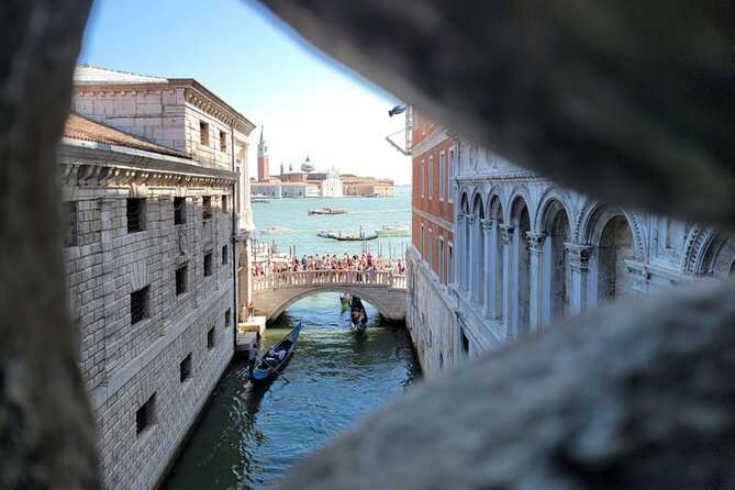 St Mark's, Doge's Palace, with Murano and Burano & Gondola Ride - Who This Tour Works Best For (and Who Should Rethink)