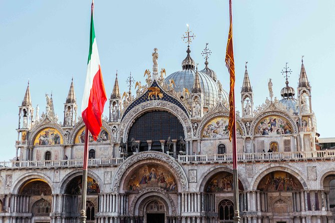 The Best of Venice: San Marco Highlights & Gondola Ride - Getting your bearings fast: Piazza San Marco and the city’s lowest point