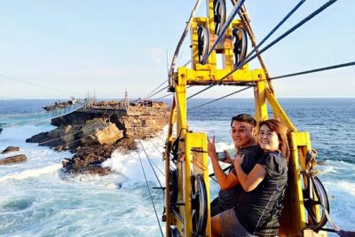 Timang Beach Gondola & Pindul Cave Tubing Adventure - Jeep Shuttle and Timang Beach Logistics: Small Help That Matters