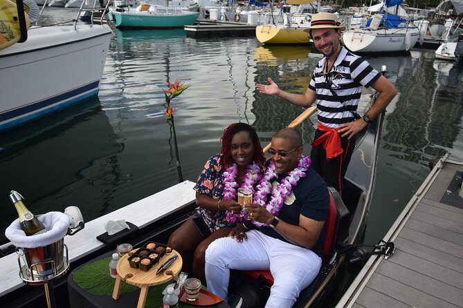 Valentine's Private Gondola Cruise in Waikiki with Drinks, Pastry - Waikiki After Your Cruise: Hop-On Hop-Off Voucher and Photo Stops