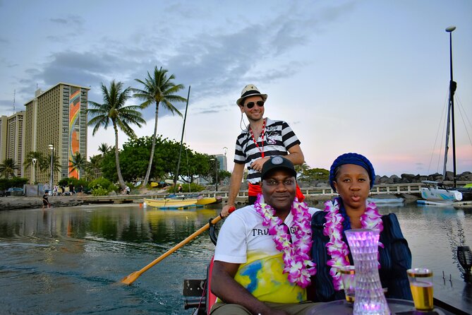 Valentine's Private Gondola Cruise in Waikiki with Drinks, Pastry - Diamond Head From the Gondola: Views Plus the Name Story