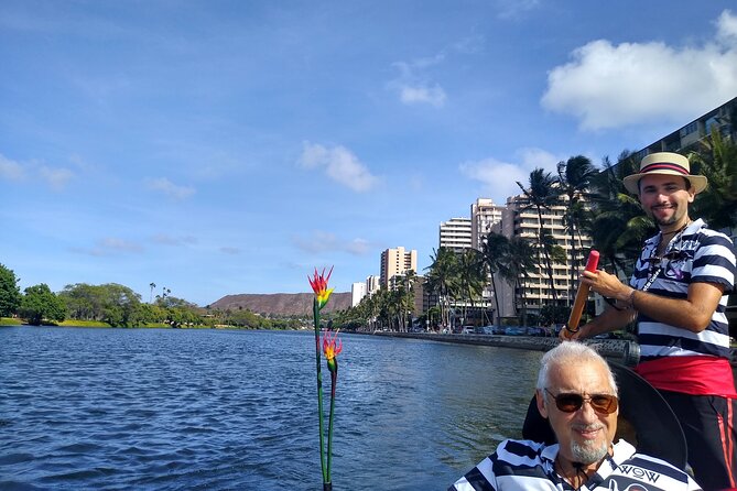 Valentine's Waikiki Gondola Cruise - Getting There at Ala Wai: Simple Meeting Point, Less Stress