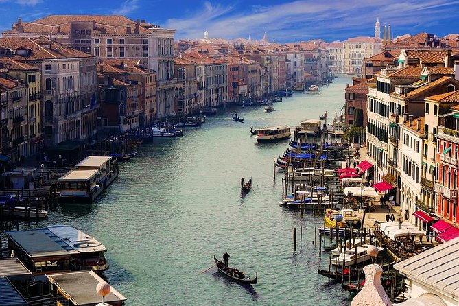 Venice: 30 min private Gondola Ride with Guide - Price and value: $343.48 per group, and how to judge it