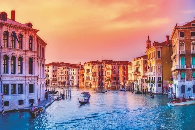 Venice: 30 min private Gondola Ride with Guide - Who this private gondola ride suits best