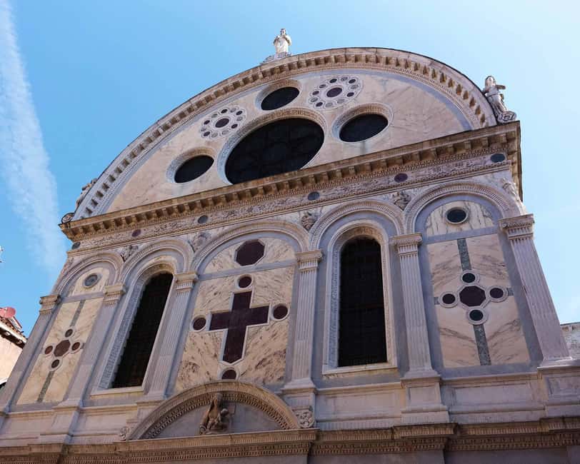 Venice: City Center Walking Tour & Iconic Gondola Ride - The Rialto Bridge moment: the trade view behind today’s postcard view