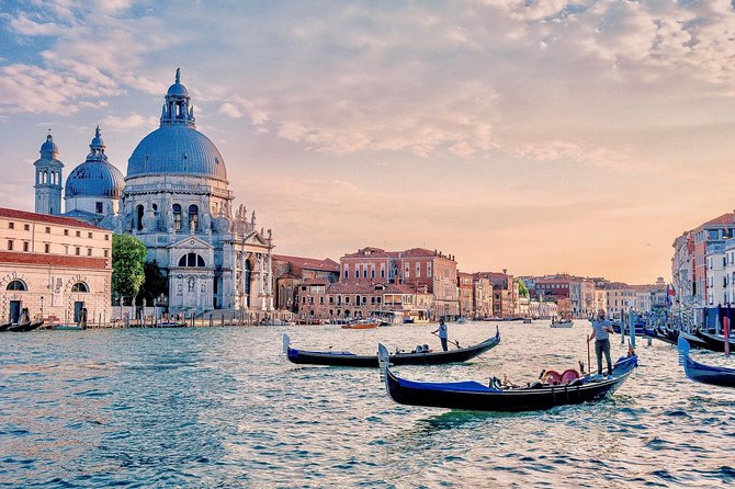 Venice: Classic 30-Minute Gondola Ride Through the Canals - Key Things I’d Bet on Before Booking