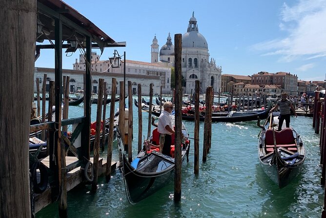 Venice Classic Gondola Ride Along Grand Canal and Hidden Corners - La Fenice Opera House: Catch It Between Canals