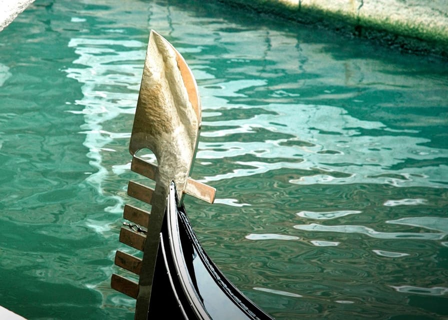 Venice: Crafted Gondola Under Breathtaking Bridge of Sighs™ - Doge’s Palace and Prison Palace Views: Seeing Power from the Water