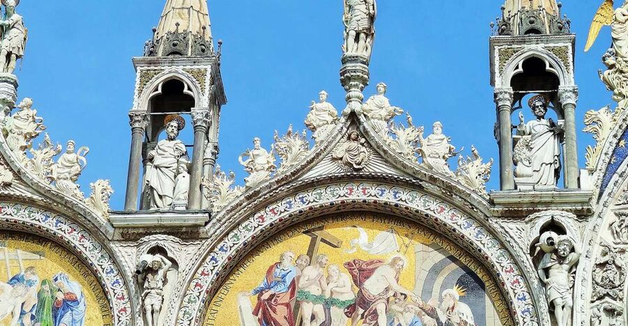 Venice: Doge's Palace and Basilica Tour with Gondola Ride - Gondola at 3:00 pm: slow Venice and a pass under the Bridge of Sighs