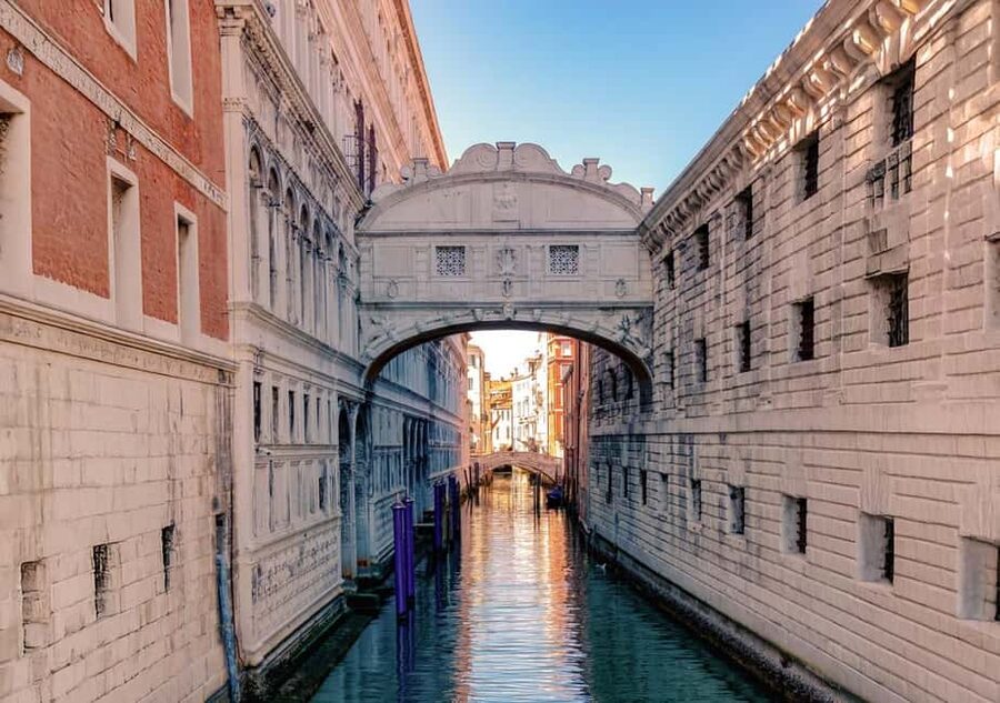 Venice: Doge's Palace and St Mark's Tour with Gondola Ride - How This Tour Puts Two Venice Icons on One Clock