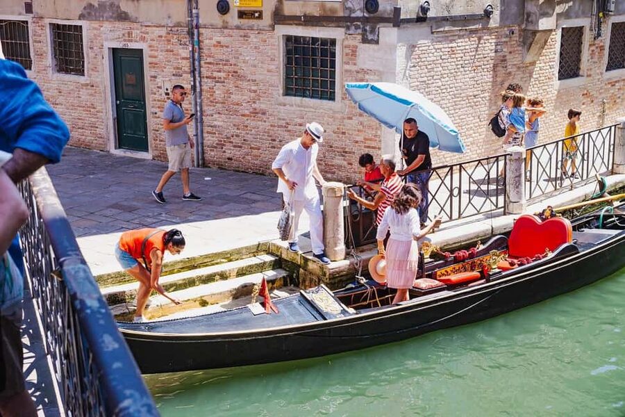 Venice: Doge's Palace Guided Tour with Optional Gondola Ride - Correr Museum after the palace: extra context with self-guided time