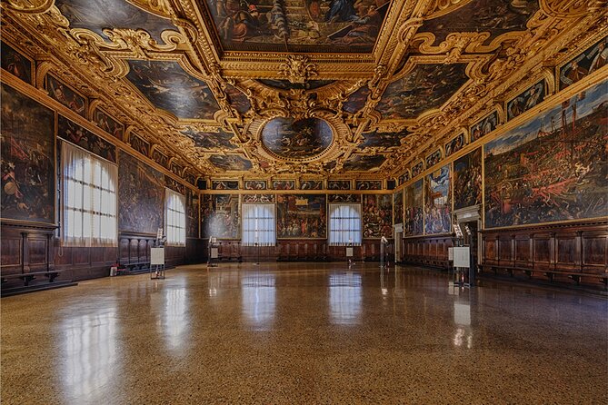 Venice: Doge's Palace Guided Tour With Tickets & Optional Gondola - Bridge of Sighs: Why the New Prisons Were Built