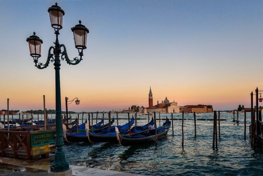 Venice: Gondola Ride and St Mark's Basilica - Practical Rules Inside: Dress Code, No-Luggage Limits, and What to Bring