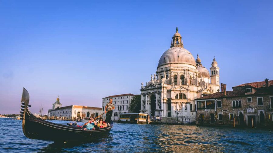 Venice: Gondola Ride under the Bridge of Sighs with Audio Guide App - Piazza San Marco to the canals: where the route makes sense