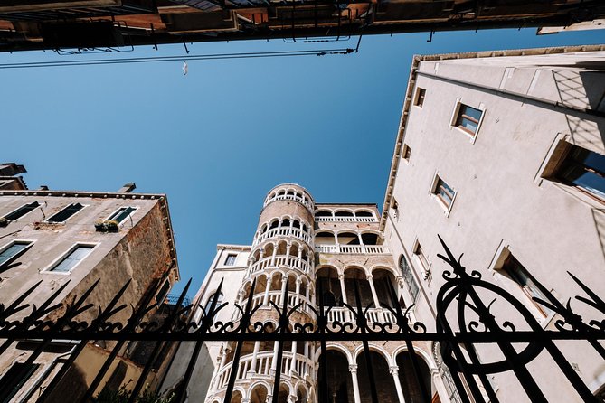 Venice Gondola ride with Skip the Line Doge's Palace tour - Bridge of Sighs and the New Prisons: A Built-In Storyline