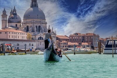 Venice: Grand Canal by Gondola with Live Commentary - Grand Canal Magic Plus the Narrow-Canal Reality