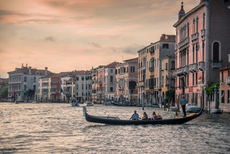 Venice: Grand Canal Gondola Experience with Live Commentary™ - Gondola Gallery: Where the Craft Details Stop Being Abstract