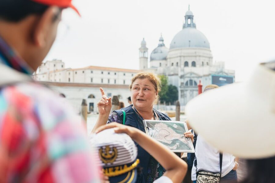 Venice: Grand Canal Gondola Ride with App Commentary - The VR experience: a short history boost during your ride