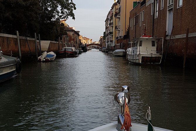 Venice LUXURY Private Day Tour with Gondola ride - from Rome - Murano: glass factories and a glass blowing demonstration