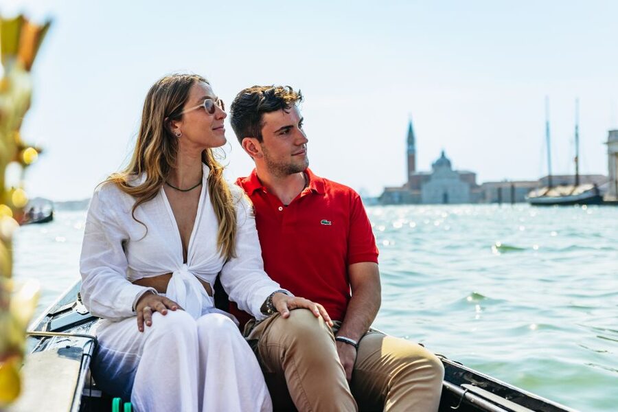 Venice: Private Crafted Gondola Ride Along Grand Canal - FAQ