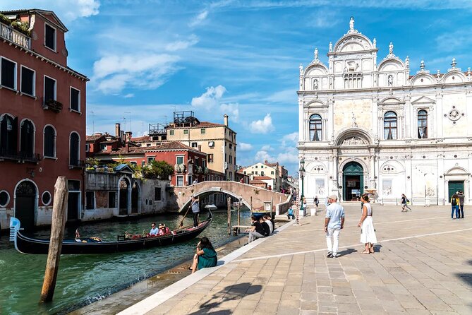 Venice Private Gondola Ride: Explore Hidden Canals and Sights - Gondoliers: optional commentary, real skill, and very different personalities