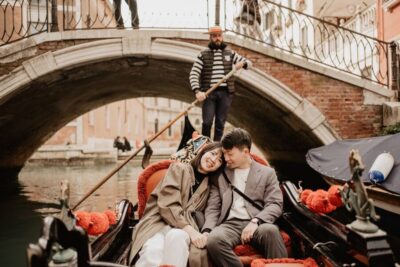 Venice: Private Gondola Ride with Professional Photographer - The Gondola Portion: 30 Minutes of Canal Moments