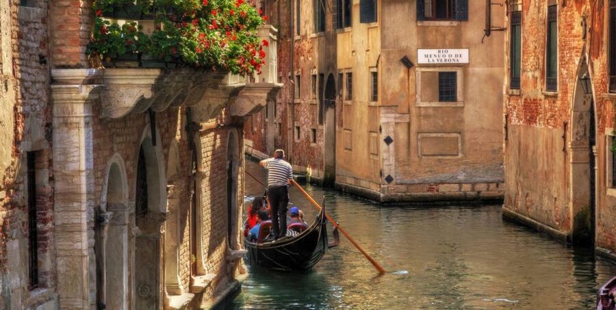 Venice: Private Gondola Tour - The Optional Music Upgrade: Accordion Serenade