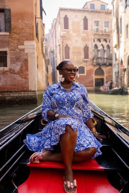 Venice: Private Photoshoot In Gondola - Price and Value: What You’re Paying For