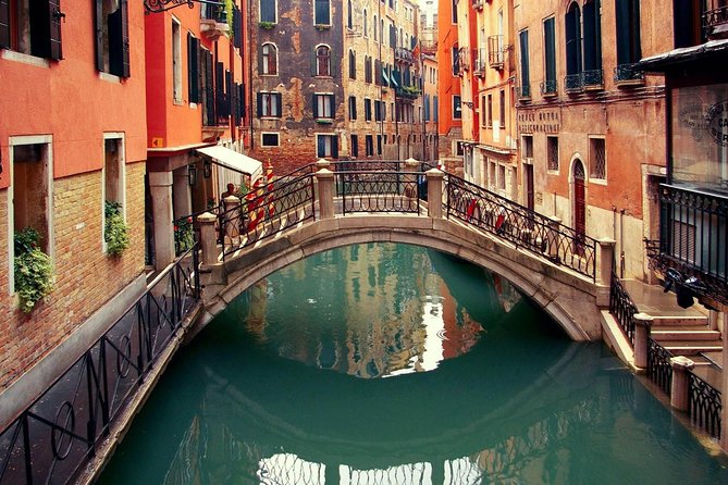 Venice Private Tour for Families with Gondola Ride - St. Mark’s Basilica: Mosaics, Crowd Control, and Kid-Ready Explanations