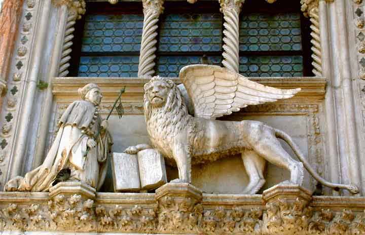 Venice: Private Tour with Doge's Palace, St. Mark's, Gondola - Campo Santa Maria Formosa: A Renaissance Church Stop That Breaks Up the Big Sights