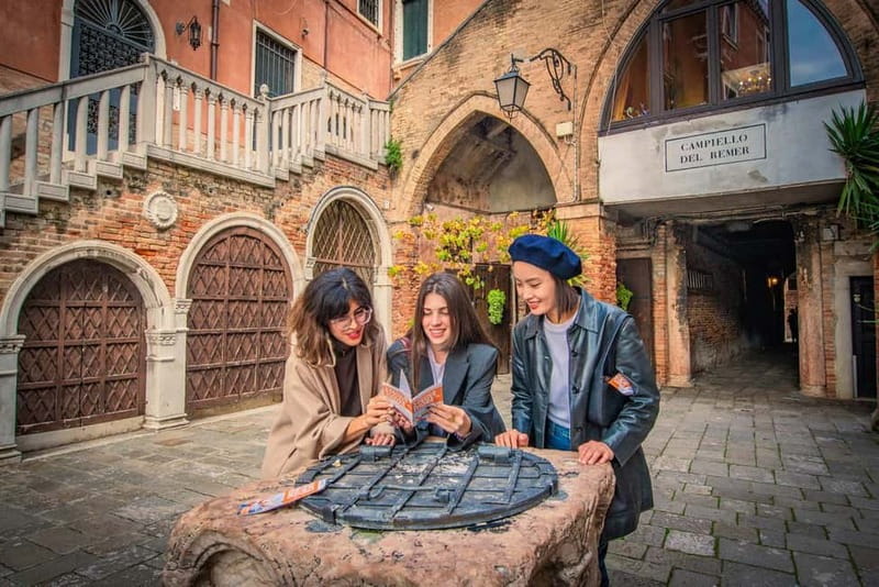 Venice: Private Walking Tour with Optional Gondola Ride - Venice Without the Crush: How This Private Walk Feels
