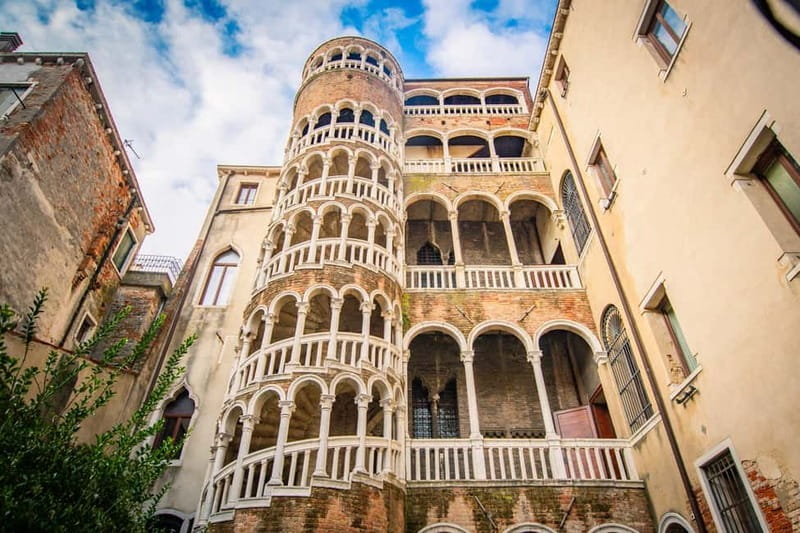 Venice: Private Walking Tour with Optional Gondola Ride - The Street Route: Calle Life, Hidden Corners, and Why It Feels Local