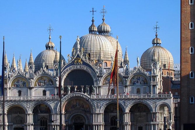 Venice's Best: Basilica, Doge's Palace, Gondola & History Gallery - Meeting point and timing: don’t get stuck outside the loop