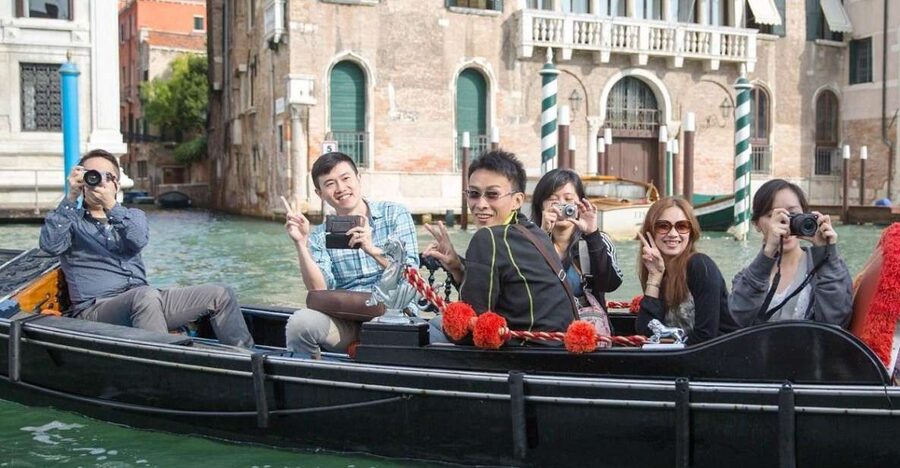 Venice: Shared Gondola Ride - Key Highlights Worth Planning Around