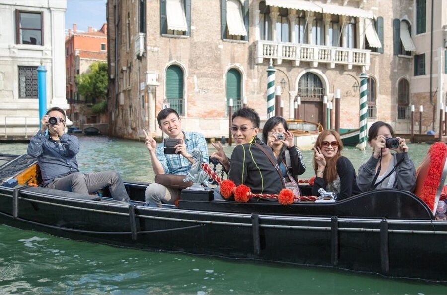 Venice: Shared Gondola Ride - Shared Gondola in Venice for $48: What You’re Really Buying