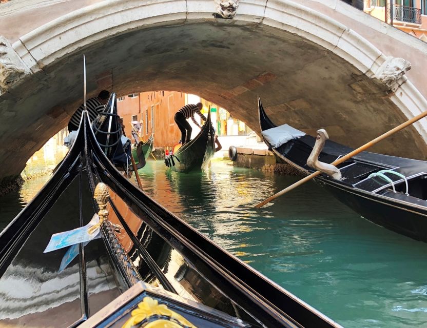 Venice: Shared Gondola Ride - The Grand Canal Moment: Why a Shared Ride Still Feels Like a Win