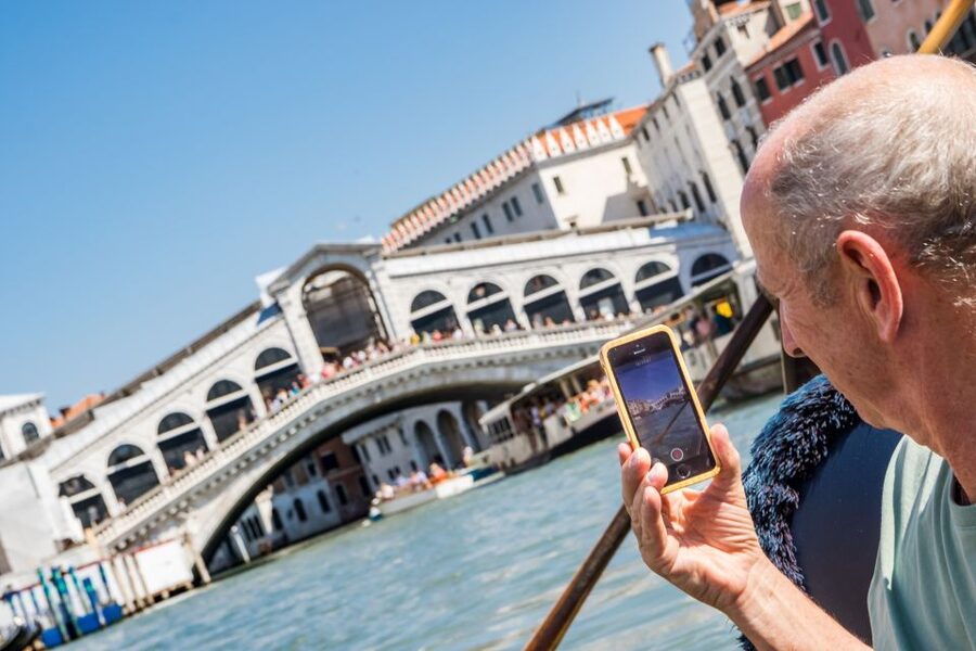 Venice: Shared Gondola Ride Across the Grand Canal - How the gondolier experience feels: skilled piloting, quiet delivery