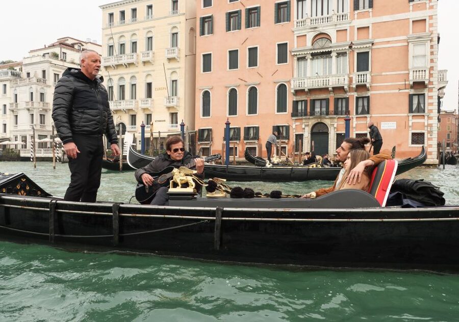 Venice: Shared Gondola Ride and Serenade - Quick take: what matters most on this ride