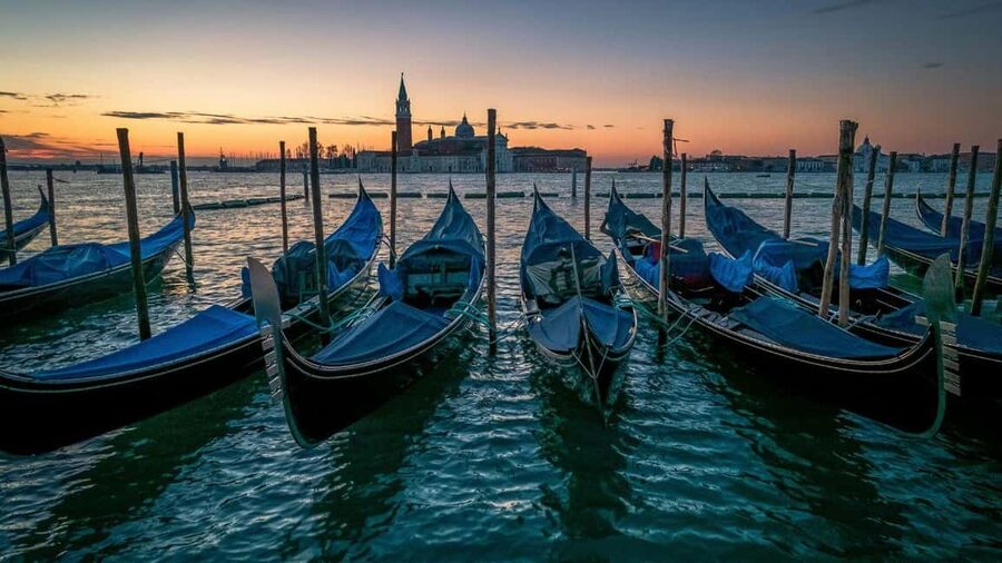 Venice: Shared Gondola Ride at Sunset - Who this gondola ride suits best (and who should think twice)