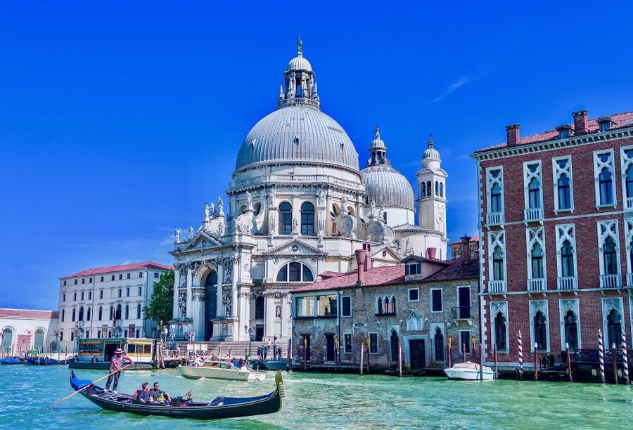 Venice: Shared Gondola Ride through the Lagoon City - Should you book this shared gondola ride?