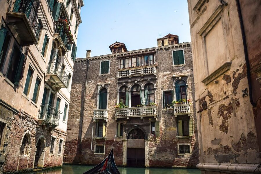 Venice: Shared Gondola Tour - Shared Means Shared: How to Enjoy It With Other People