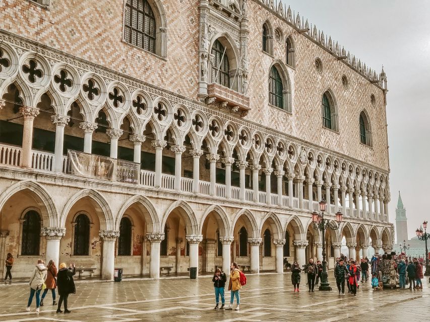 Venice: St Mark's Basilica, Doge's Palace, and Gondola Ride - The Guides: What Great Commentary Feels Like