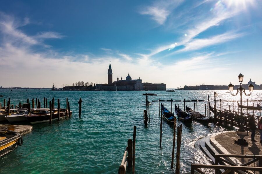 Venice: St Mark's Square & Rialto Walking Tour & Gondola - Who should book this tour (and who should skip it)