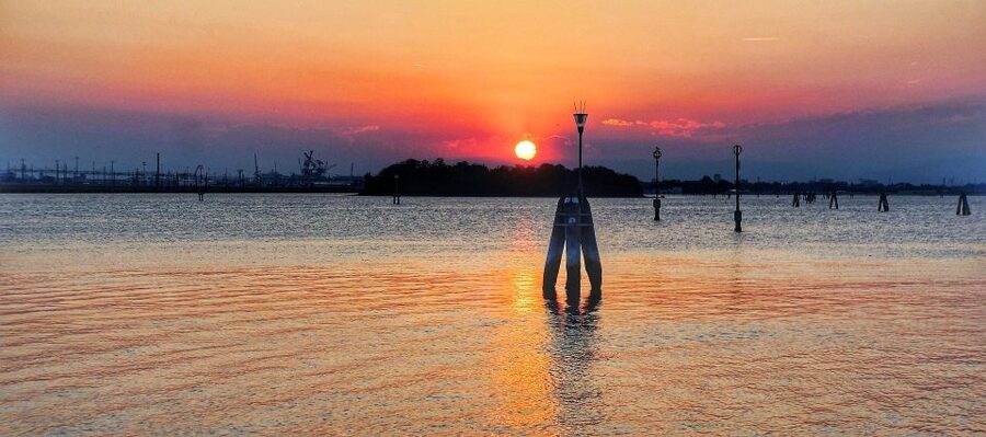 Venice: Sunset or Evening Gondola Tour - What a 30-Minute Gondola Ride Actually Feels Like