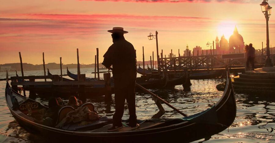 Venice: Sunset or Evening Gondola Tour - Grand Canal Views vs. Smaller Canals: The Real Difference