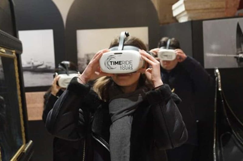Venice: The Gondola Gallery 3D Experience - Languages and how the visit runs
