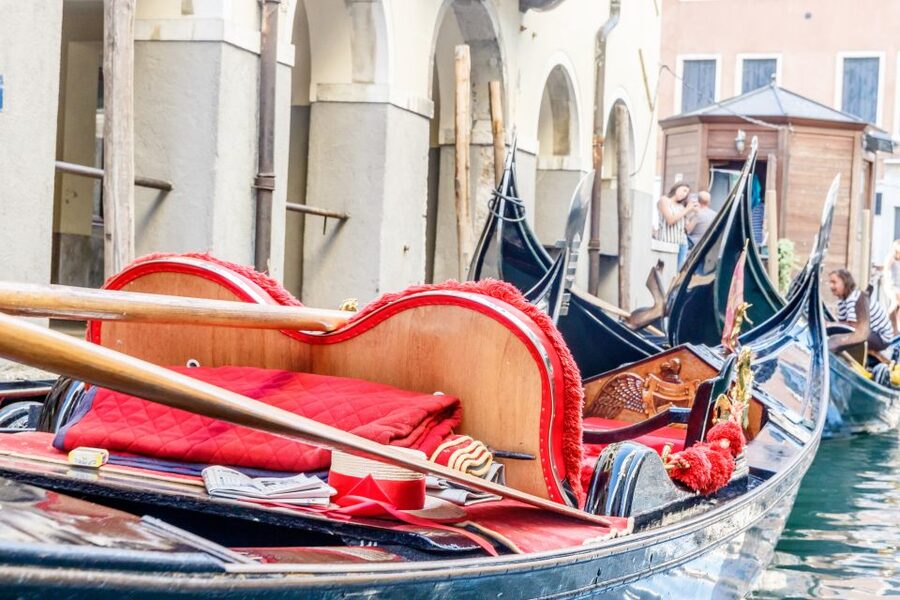Venice: Traditional Shared Gondola Ride - How long it really takes—and what can change on the water