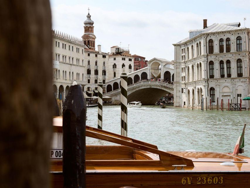 Venice: Vip Semi-Private Walking Tour with Gondola Ride - Getting Oriented in St Mark’s Square with the Lion-Column Meet