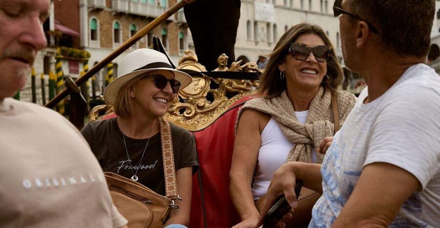 Venice: Vip Semi-Private Walking Tour with Gondola Ride - Doge’s Palace and the Bridge of Sighs: Power Meets Prison Reality